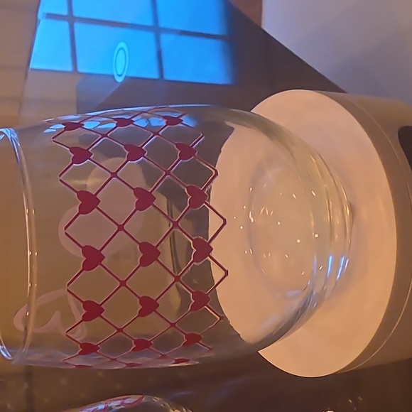 Heart Patterned Glass - Picture 5 of 5